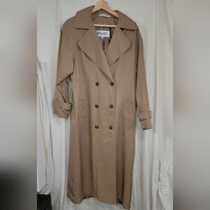 Bernardo size 8 tan trench coat button up polyester long coat